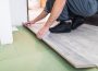 Montaż paneli podłogowych krok po kroku