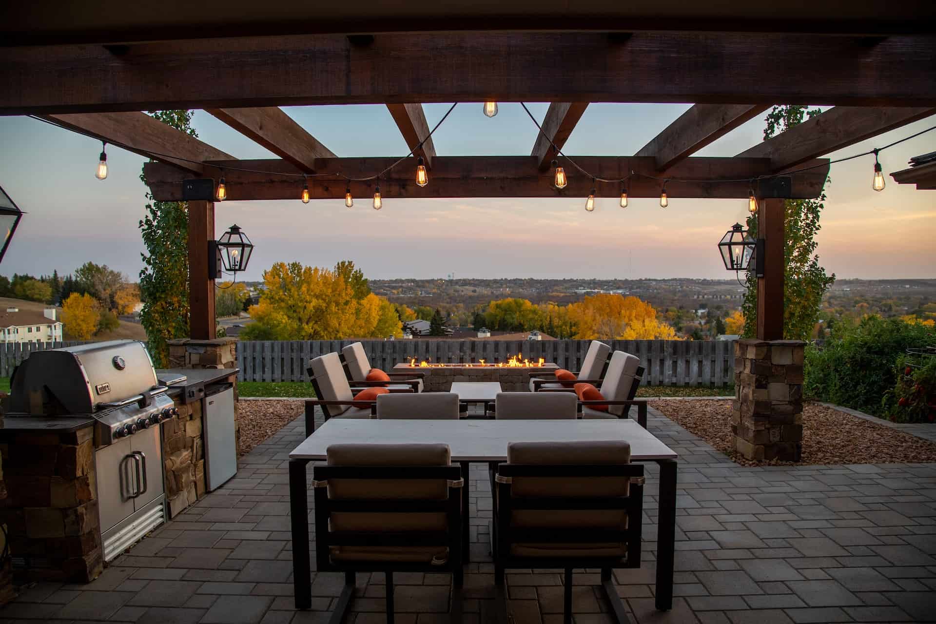 How to Choose the Perfect Patio Lounge and Dining Furniture?